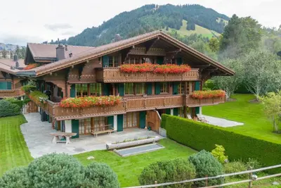 Image de Luxurious 5 Bedroom Chalet With Modern Charm