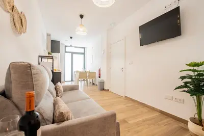 VisitVal flats. Apartamento 1 by Host Valencia