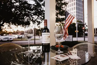 Image de Downtown-Walk to everything! 5 kings, Fire pit!