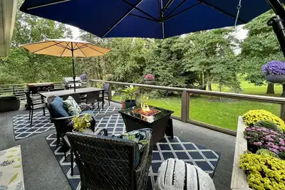 Image de Stunning 4-Bedroom Golf Course Retreat with Scenic Fairway Views Near Notre Dame