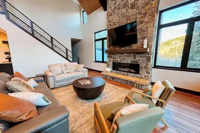 Image de Multi Family Mountain Retreat 30 min to Slopes!