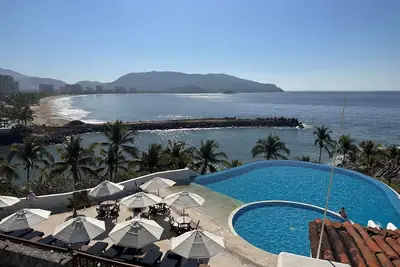 Image de Spacious villa in Ixtapa with beautiful ocean views