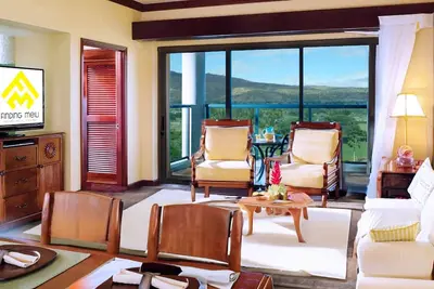 Image de 𝐅𝐢𝐧𝐝𝐢𝐧𝐠 𝐌𝐞𝐢𝐥𝐢’𝐬 Gorgeous KoOlina Beachfront Resort + Amenities. 1br
