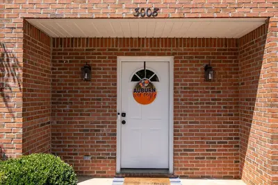 Image de Brand New! ! 3bd/3. 5ba Auburn Townhome Near Campus
