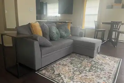 Charming 2-bedroom apartment in awesome Waco near Baylor and McLane Stadium.