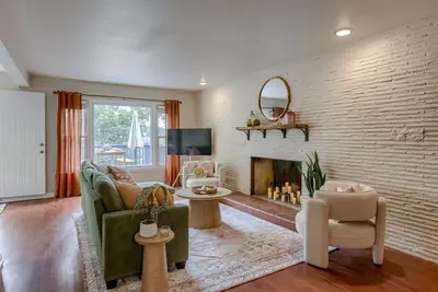Image de 5bd Charming Home - Pool Table & Backyard