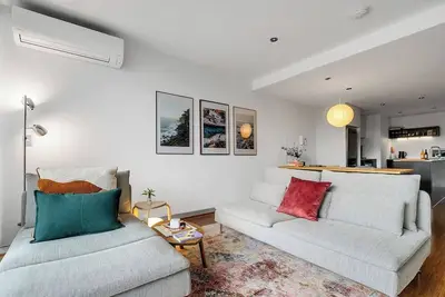 Image de Berlin Muse Stylish Comfort meets Urban Zest