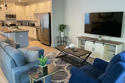 Image de Cozy Modern duplex 3 bed 3 bath Unit A with WiFi, Ac in superb Durham