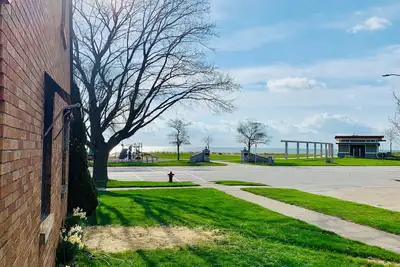 Image de New King Park Beach Lookout Deluxe! 3br Right at Lake!