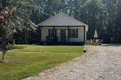 Image de Affordable Luxury / Quiet / 2 min to Erskine College & The Renaissance