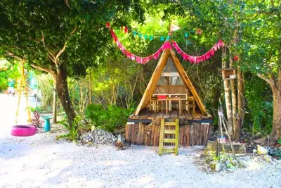 Peace, Love & Wifi - Poolside Family Bungalow\n\n