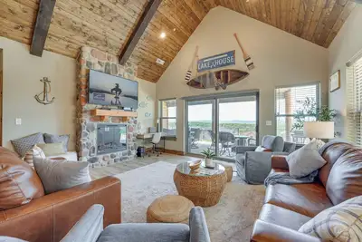 Image de Branson Log Cabin Near Silver Dollar City & Lake!