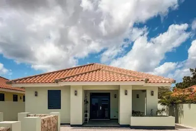 Image de Courtyard Village Villa 5 Green