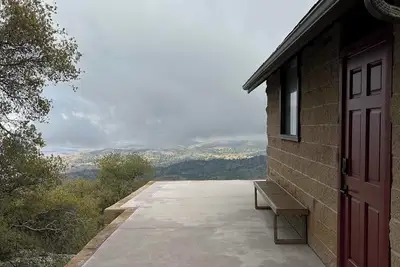 Image de Charming 2-bedroom cabin with WiFi, Ac in brilliant Tehachapi