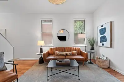 Image de Stylish 3-bedroom house- Short walk to Aviary, Acrisure & Pnc Park