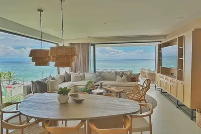 Image de New Lux 4 bed - Your Dream Beachfront Getaway!