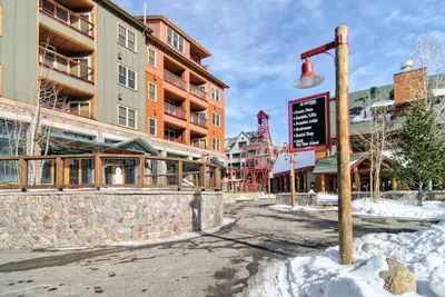Image de Updated 2br condo in River Run w/ heated pool, hot tubs, and fitness center