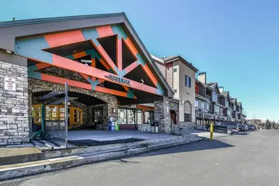 Image de Stunning Gateway studio condo near Mtn House Base - walk to lifts and more!