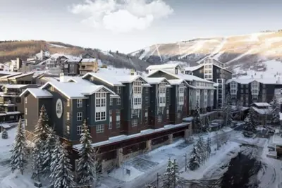 Image de Ski-in, ski-out! Great location for a wonderful ski vacation! ! !