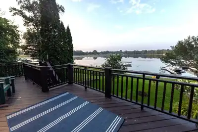 Image de Shoreview Lakeside Cottage