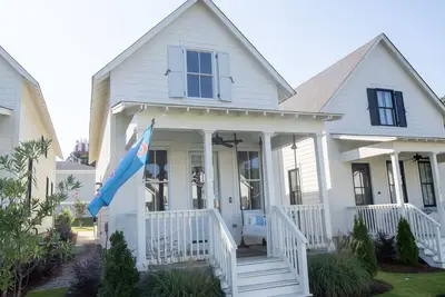 Image de Charming new construction 2Br 1Twin loft 2Ba in The Lamar.