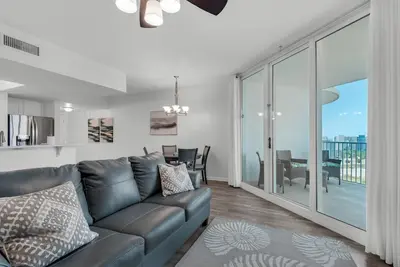 Image de Gulf & Bay View 11th floor Destin resort 2 bed, 2 bath near white sand beaches