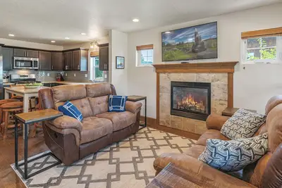 Image de Darling Dover Bungalow Sleeps 8 - Marina, beach, walking trails
