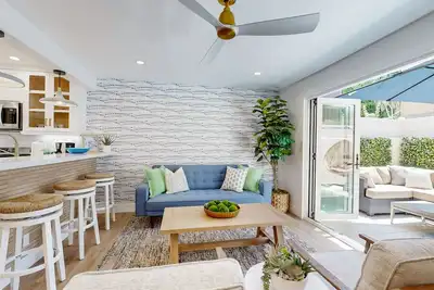 Image de Beautiful Condo walking distance to Downtown Disney with outdoor living space