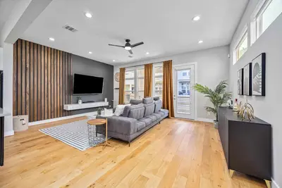 Image de Patio Yard  3-bedroom Townhome with WiFi and Ac in wonderful Houston