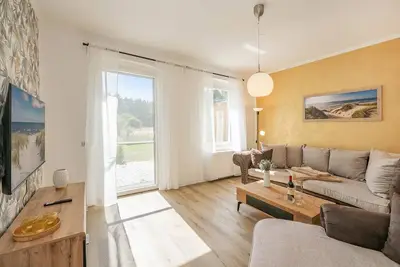 Image de Großzügiges Ferienhaus mit Garten, Terrasse