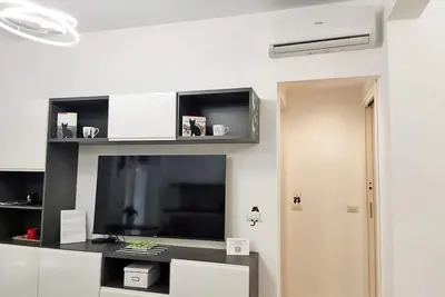 Image de Roman's House, cozy and well connected. Close to bus and train stop