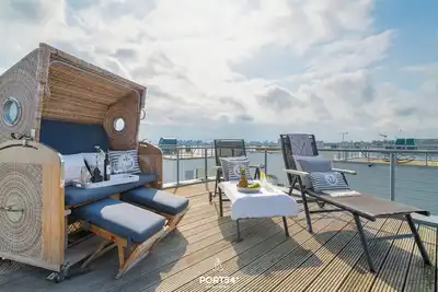 Image de Ankerlicht - floating house, sauna, roof terrace with 360° view, beach chair