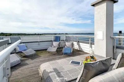 Image de Saltkrokan - First Row Waterfront, Sauna, Whirlpool, Shower, Rooftop Terrace