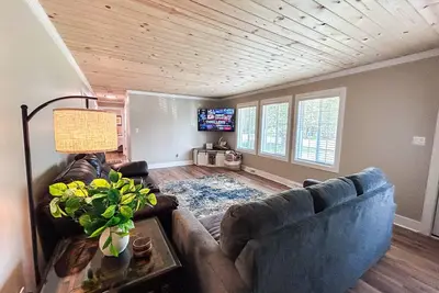 Image de The Escape on Maple (Formally known as Bottland)