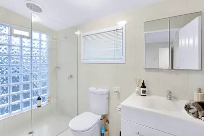 Image de Sunbury large family home close to airport macedon ranges newly renovated