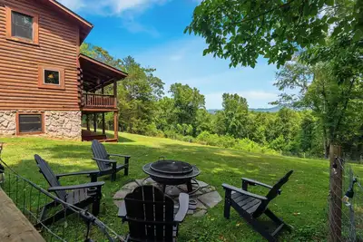 Image de Luxury Cabin on 6 Acres w/ Mountain Views Near Nelson 151 & Wintergreen