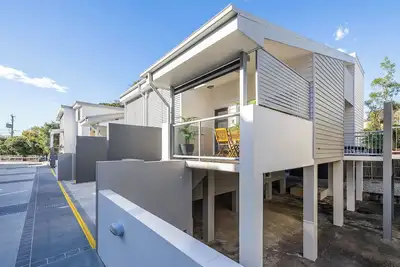 Image de Spacious Renovated Townhouse with Free Parking