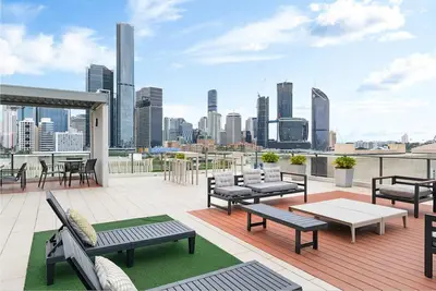 Image de 2br with Parking | Walk to Qpac & South Bank