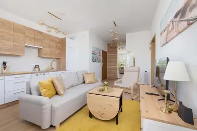 Pułaskiego 40 | Bright Beige Apartment | Pond View