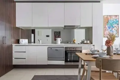 Image de City Living: Prime Location w/ Parking & Amenities