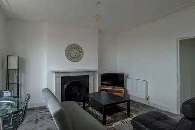 Image de Flat 3 · Cosy Coastal Stay | Central, Viking Bay | Pass the Keys