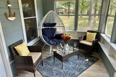 Image de Blue Oasis By The Lake