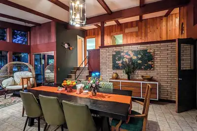 Image de Retro lakeview stay with hot tub, game room, and nearby golf and skiing.