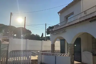 Image de Maison à l'Escala, piscine privée, 10min à pied de la mer
