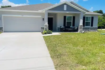 Image de Spacious coastal 4-bedroom house in Sebastian with Ac, WiFi, and game room.