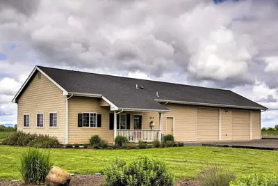 Image de The Farm House on Mount Tom, Enjoy the Oregon countryside just north of Eugene