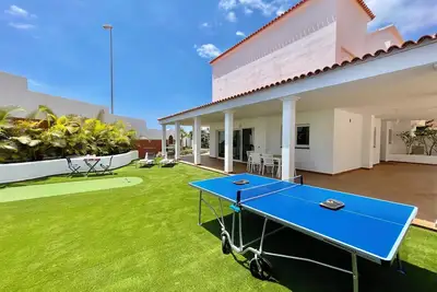 Image de Villa Amorio a spacious modern getaway with a private heated pool & sea views