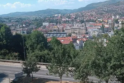 Image de 4-bedroom apartment in enchanting Sarajevo with Ac, WiFi. Enjoy your stay