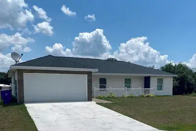 Image de Pet friendly 4 bed 3 Full bath house in charming Sebring next to Speedway
