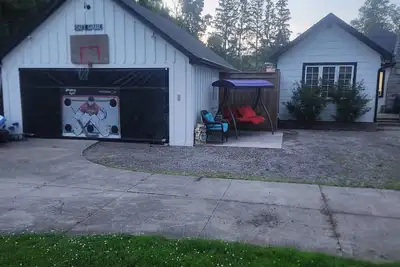 Image de Cottage for rent! Nature's Paradise with park like setting, no rear neighbour's!